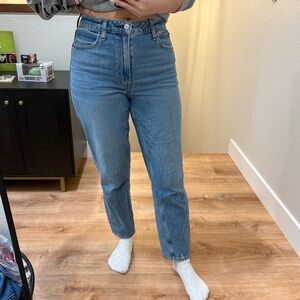 Abercrombie & Fitch High Rise Mom Jeans